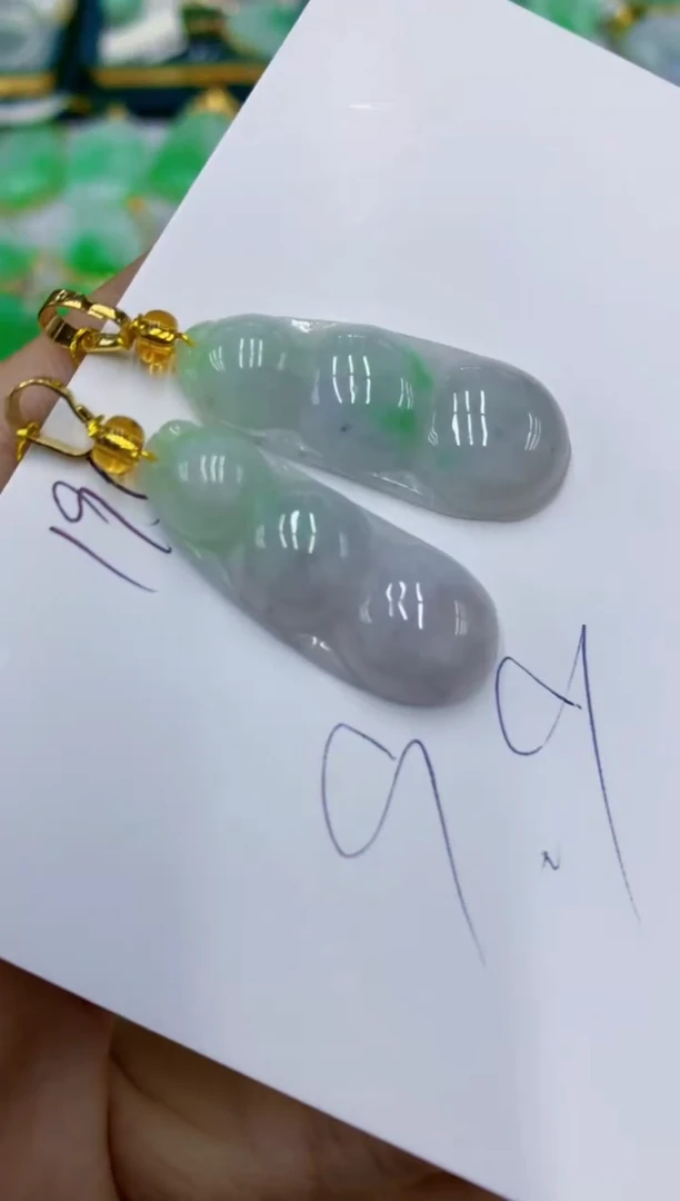 翡翠未镶嵌颈饰11111111111多样性发其一