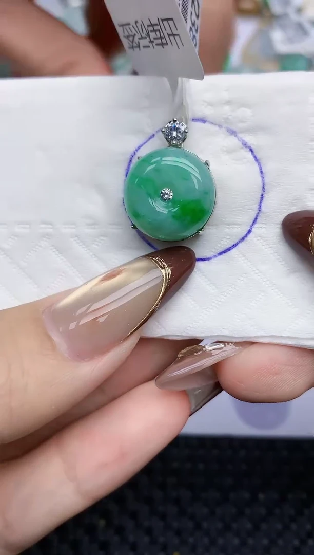 颈饰银S925镶嵌翡翠31   天然翡翠A货  百元以上9米证书费自理
