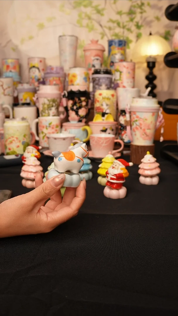 陶景德镇手绘的杯子