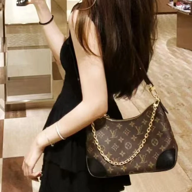 95新 LouisVuitton/路易威登 lv老花黑牛角斜挎包bwz11072