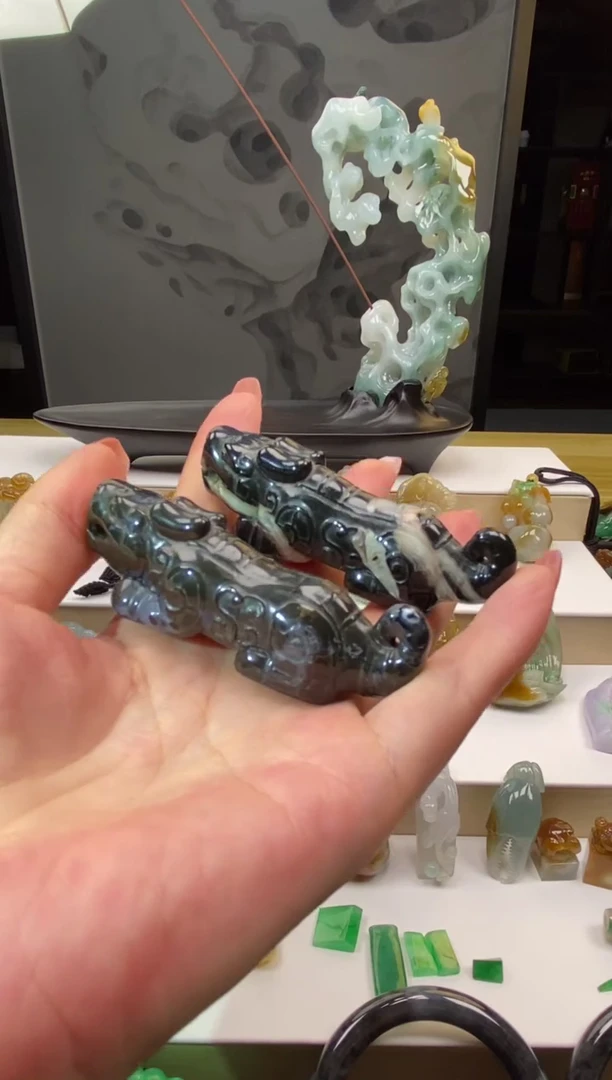 未镶嵌石英质玉笔搁S**n石英质玉笔搁
