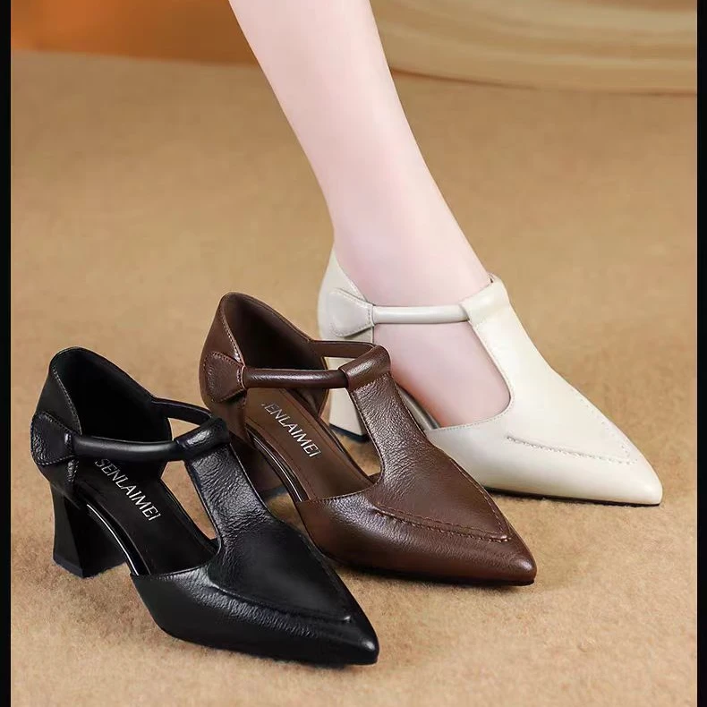 （撤柜专属）2025夏季新款包头凉鞋低跟T型扣带尖头时尚中年妈妈鞋