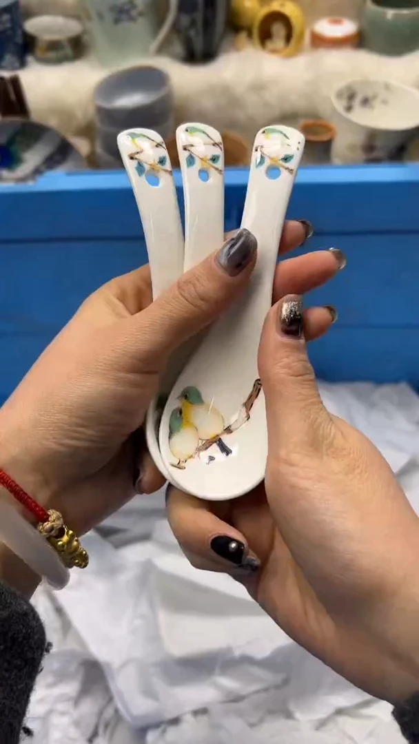 【闪购商品】瓷片        shaozi