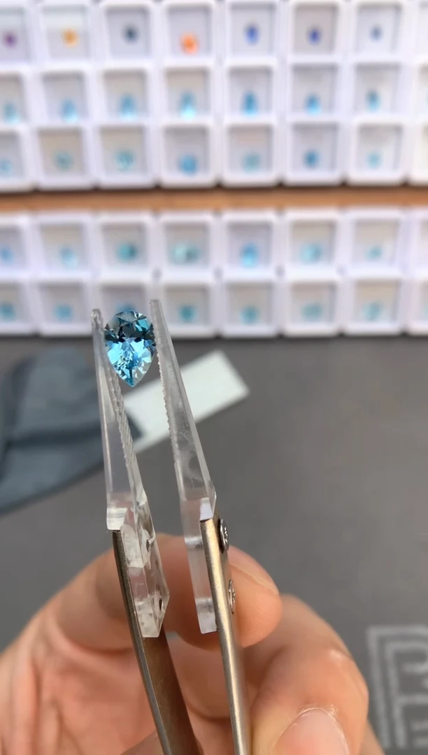 未镶嵌裸石定制海蓝宝石0.84ct 超圣