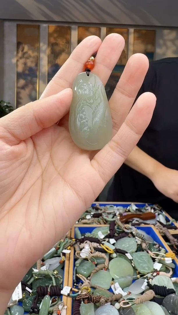 未镶嵌和田玉挂件拍一发一