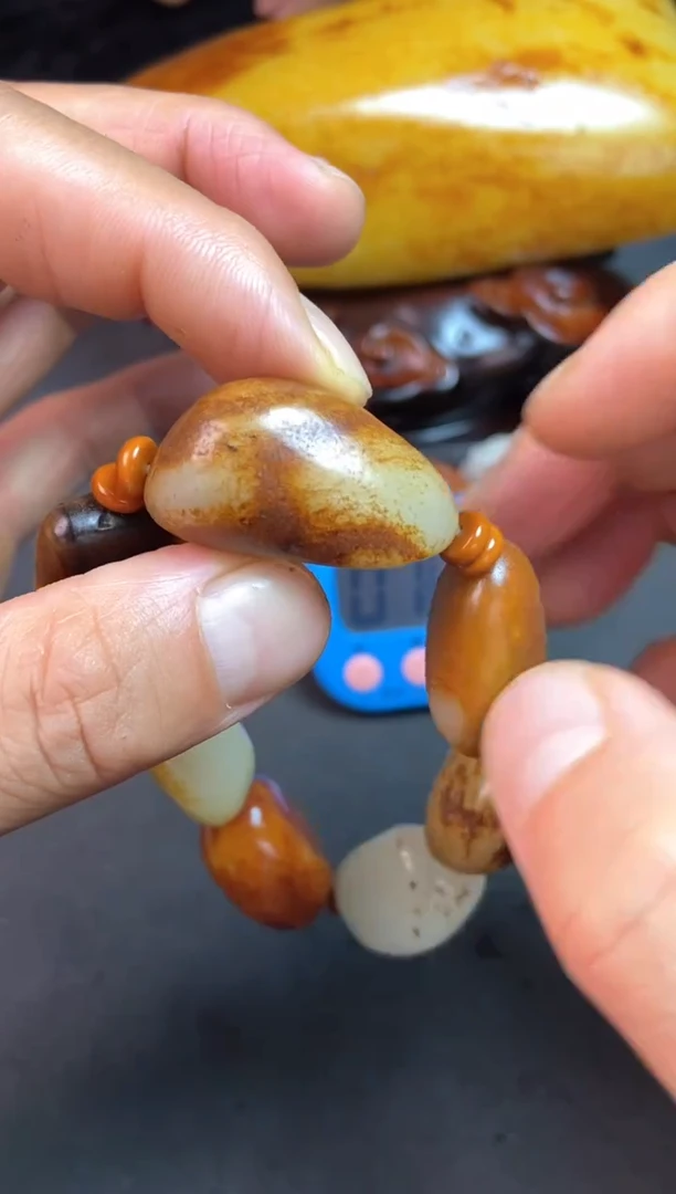 未镶嵌和田玉把件茶****.和田玉