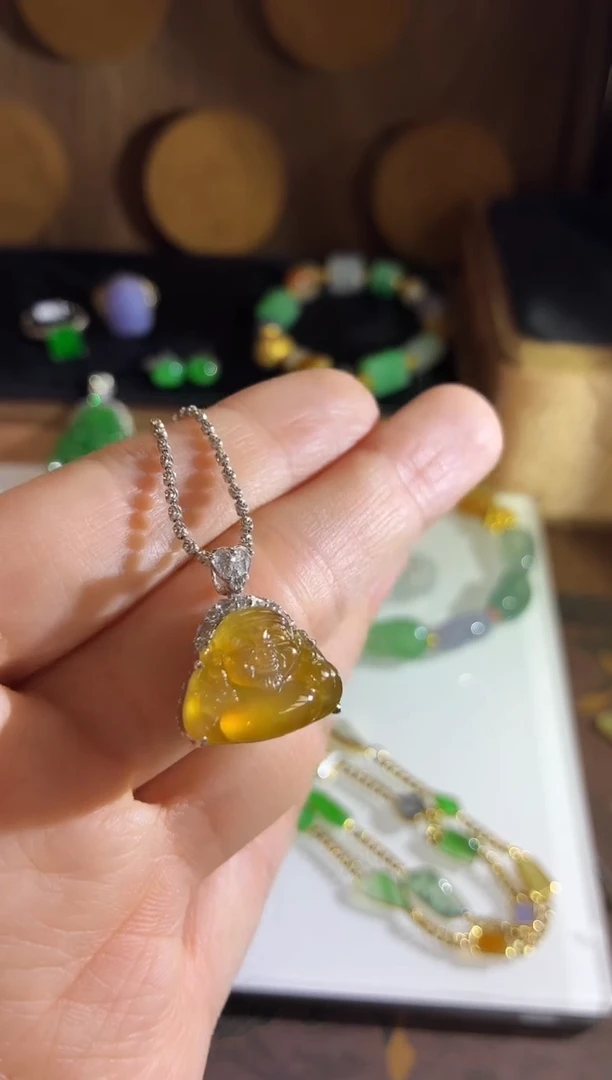 吊坠(不含链)18K金镶嵌翡翠吊坠