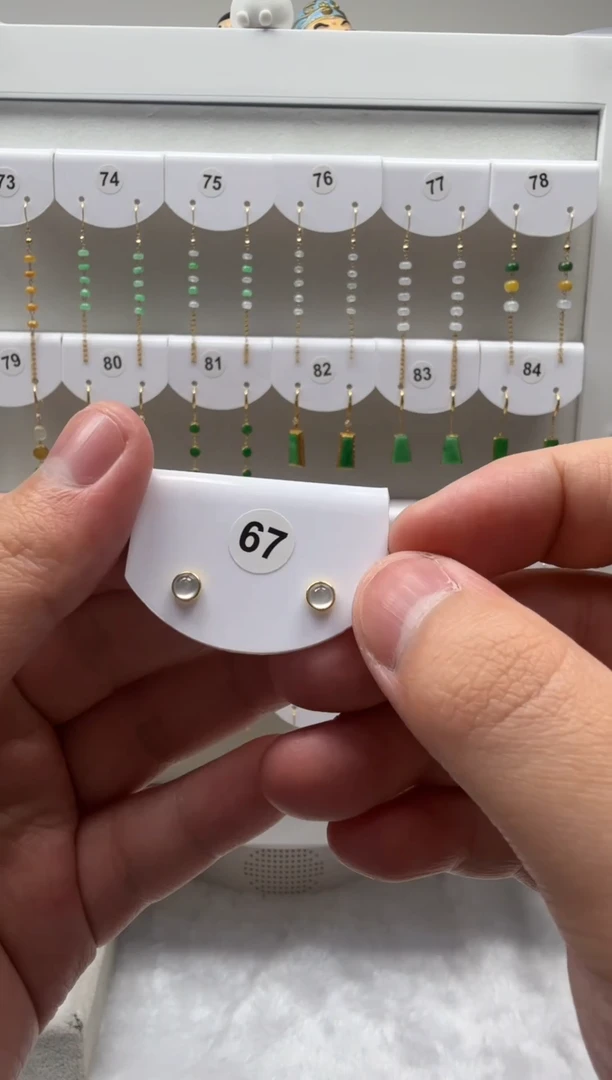 18K金镶嵌翡翠耳饰缅甸天然翡翠a货