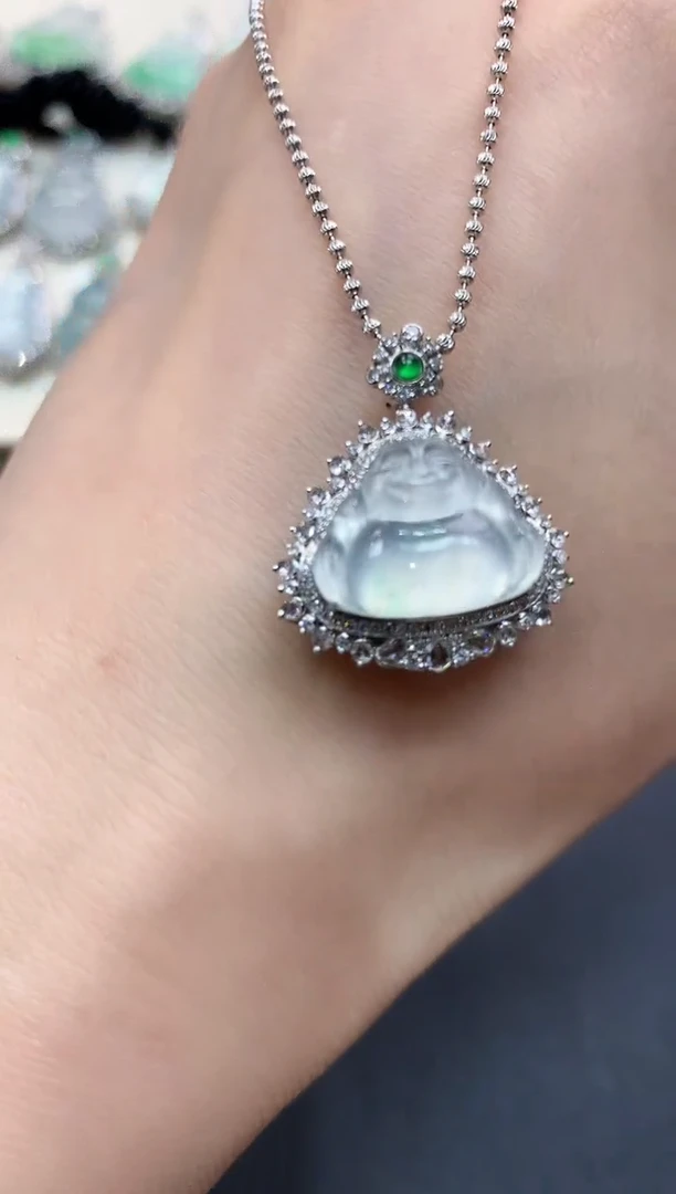 【闪购商品】翡翠吊坠(不含链)18K金镶嵌n32   