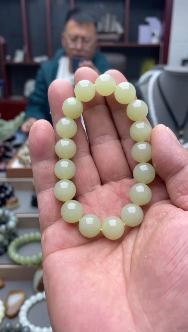 未镶嵌手串和田玉招****，黄口