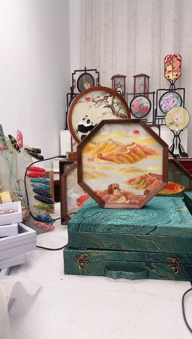 扇子苏绣作品手工摆台
