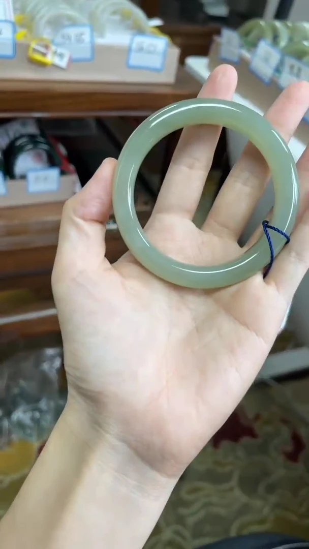 未镶嵌手镯和田玉57