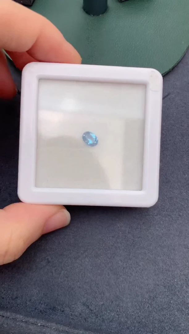 石榴石裸石未镶嵌60分海蓝宝  DE