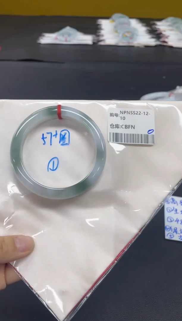 未镶嵌手镯翡翠翡翠手镯