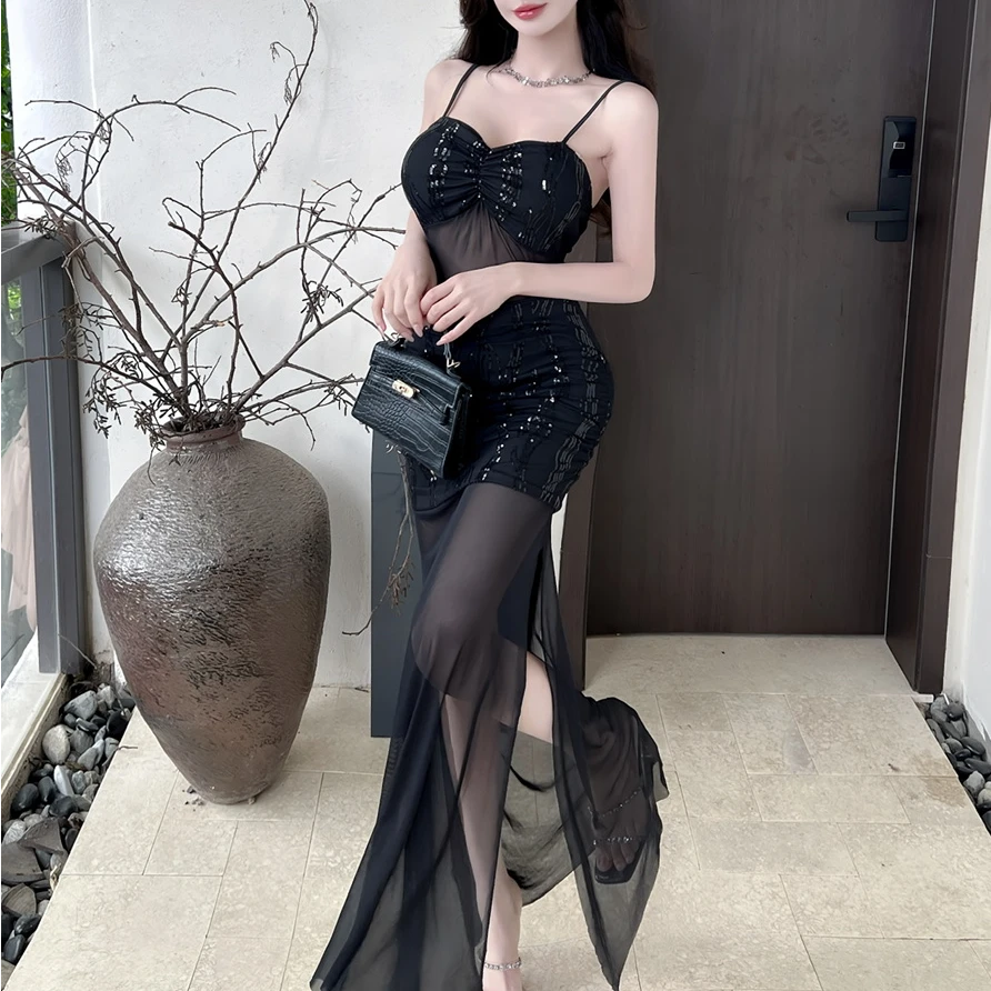 御姐风透视网纱拼接吊带连衣裙设计感低胸露肩收腰显瘦包臀中长裙