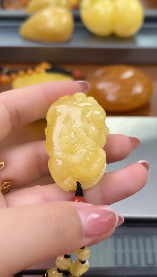 未镶嵌蜜蜡裸石琥珀蜜蜡吊坠