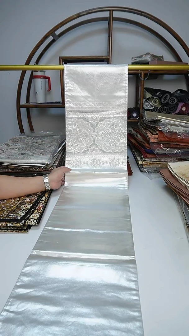 织绣26 两通宝相花刺绣