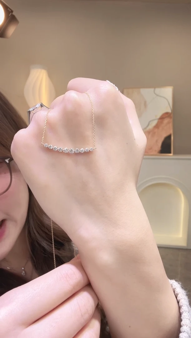 18K金镶嵌项链实验室培育钻石微笑项链k黄