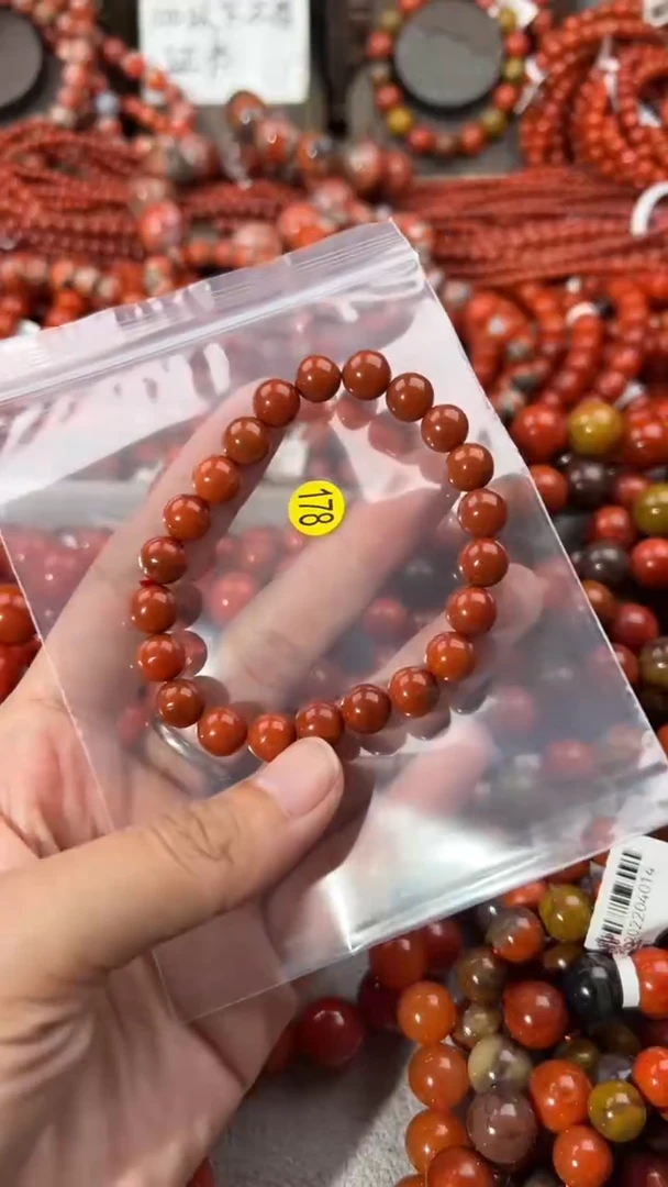 南红玛瑙手串未镶嵌8+