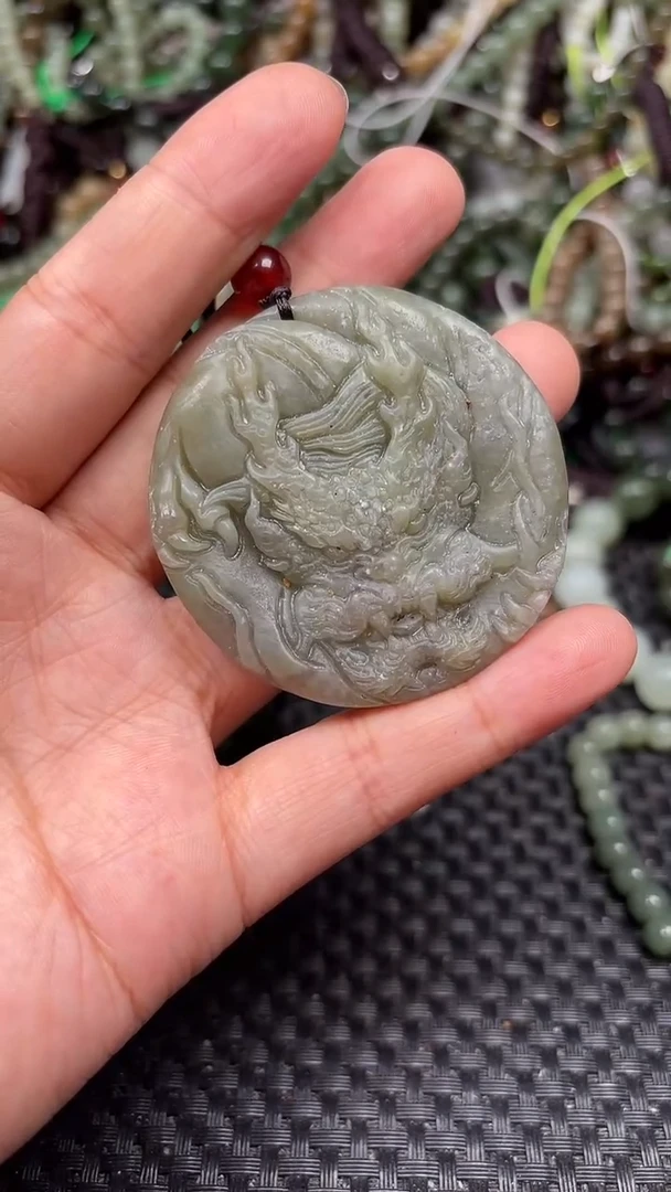 和田玉未镶嵌颈饰1