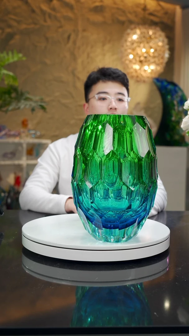 手工艺品琉璃蓝绿色凹切面花瓶