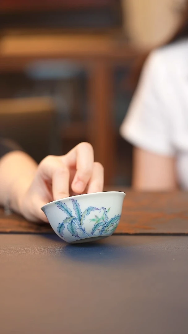 晴山素华雨打芭蕉鸡缸杯