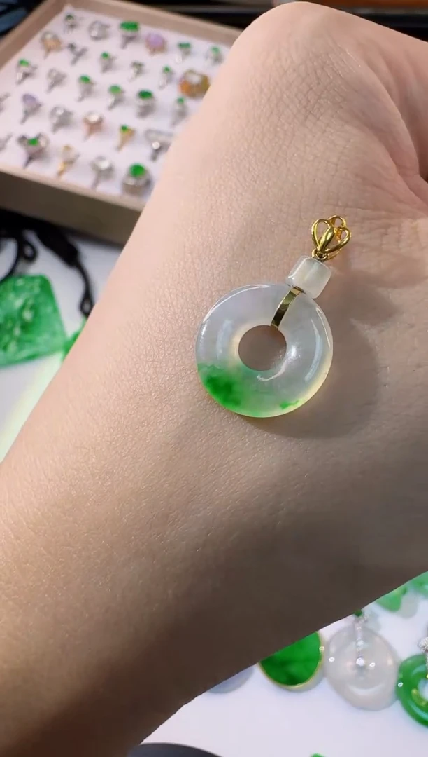 翡翠18K金镶嵌吊坠(不含链)天然缅甸A货翡翠