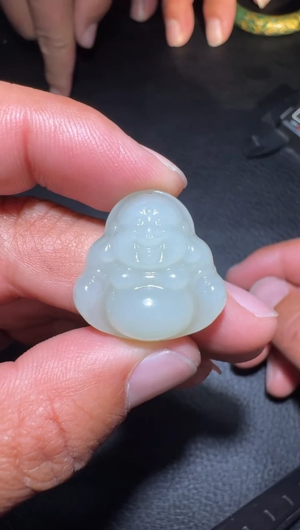 未镶嵌和田玉（糖玉）挂件和田玉