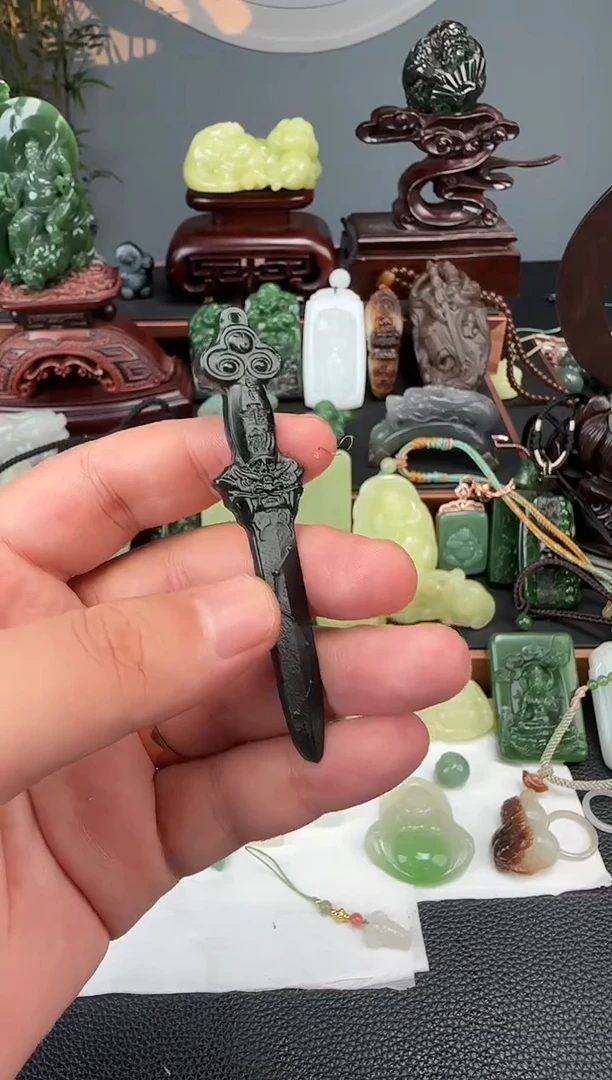 和田玉未镶嵌颈饰和田玉