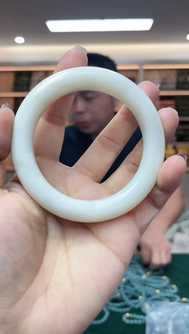 和田玉手镯未镶嵌圈口53-54（多样性单个发货）