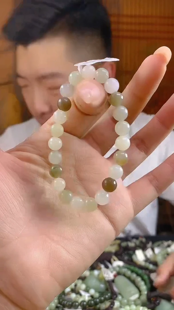 和田玉未镶嵌颈饰多样性发货，拍一发一