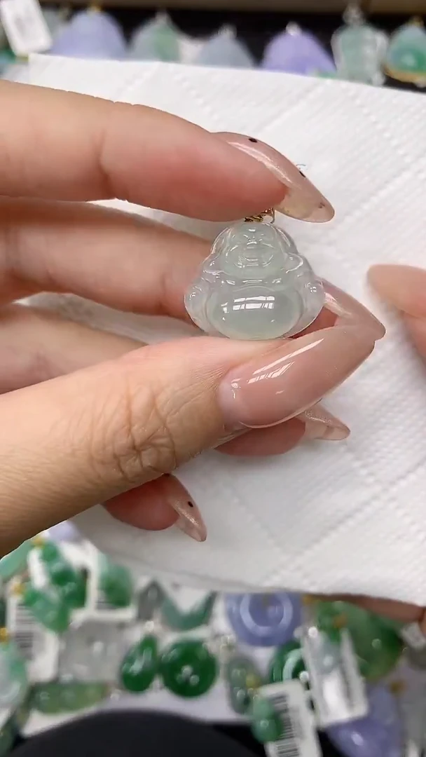 颈饰18K金镶嵌翡翠1111111111