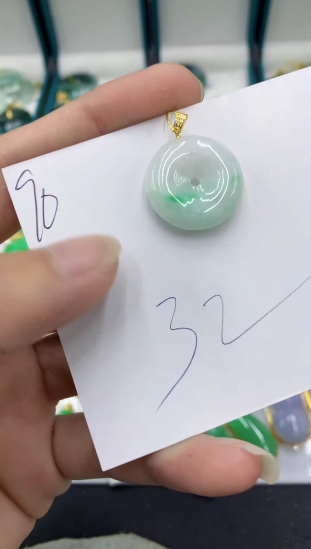 【闪购商品】翡翠颈饰18K金镶嵌翡翠