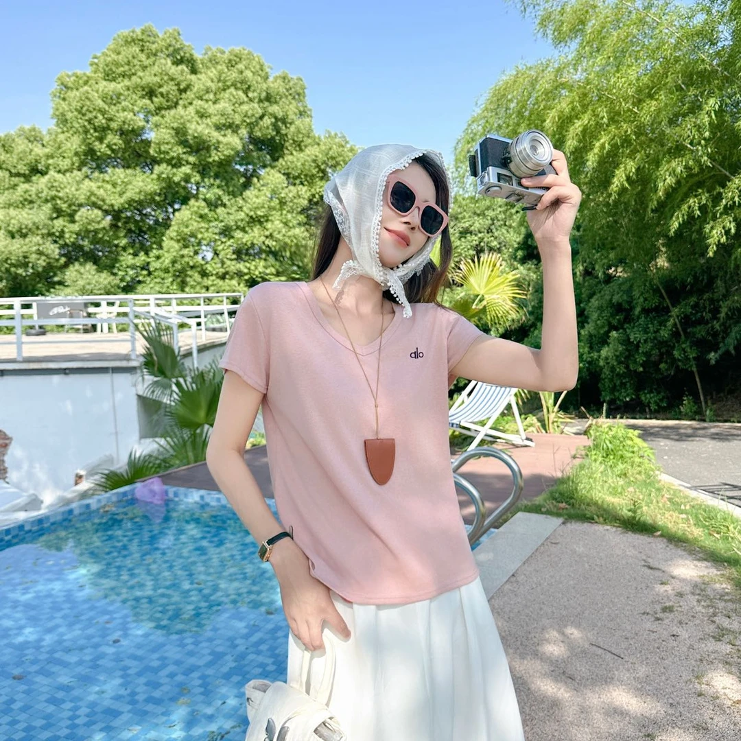 棉麻v领刺绣短袖t恤短款宽松减龄针织百搭时尚清凉感夏季纯色休闲