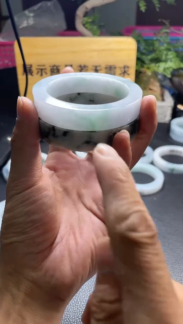 定制翡翠手镯未镶嵌深****师发一件