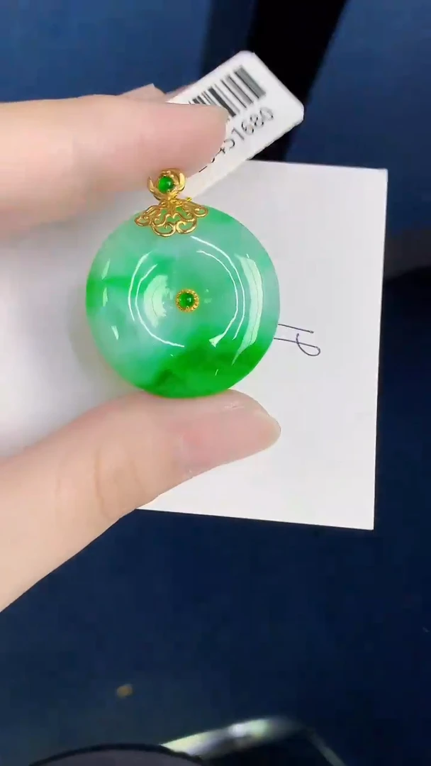 颈饰18K金镶嵌翡翠天然翡翠缅甸A货