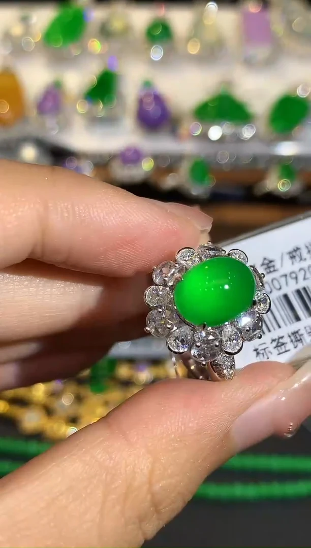 18K金镶嵌戒指翡翠SY多样性发其一