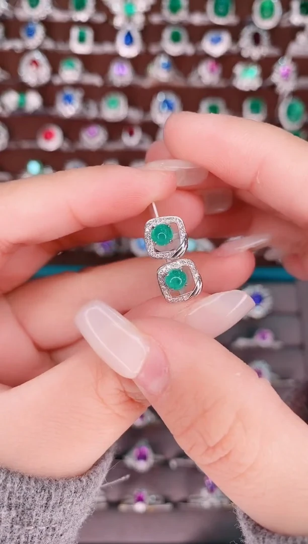 【闪购商品】祖母绿18K金耳饰18K金镶嵌.