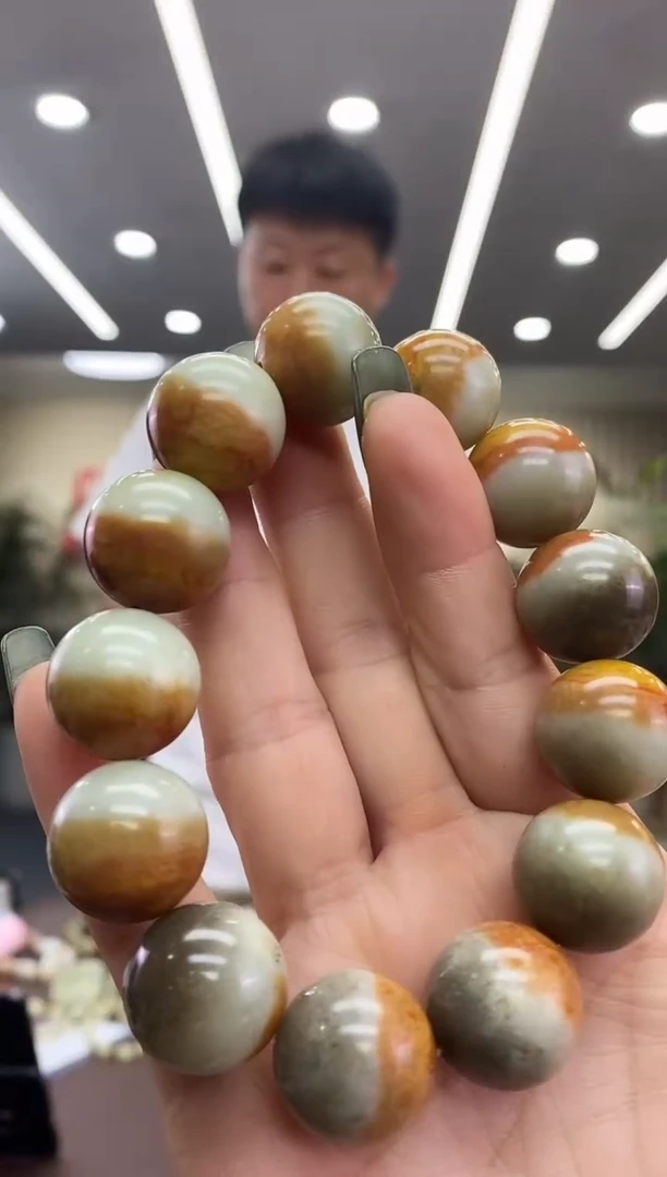 未镶嵌手链透闪石质玉手串