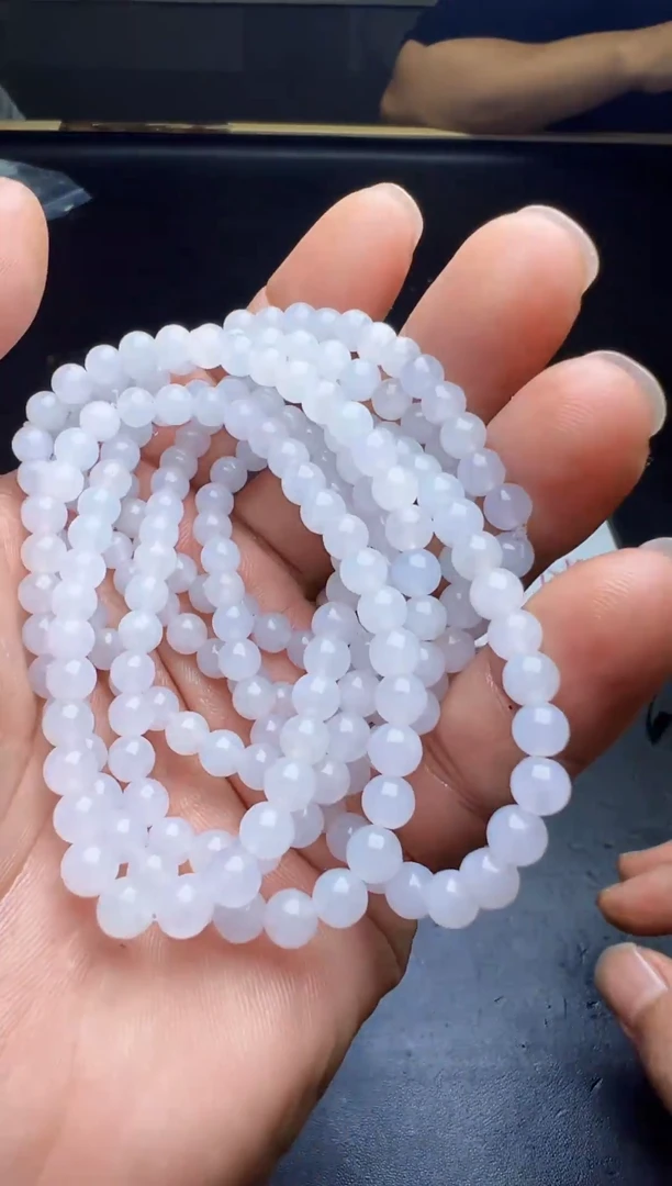 颈饰未镶嵌翡翠天然翡翠A货多样性发其一