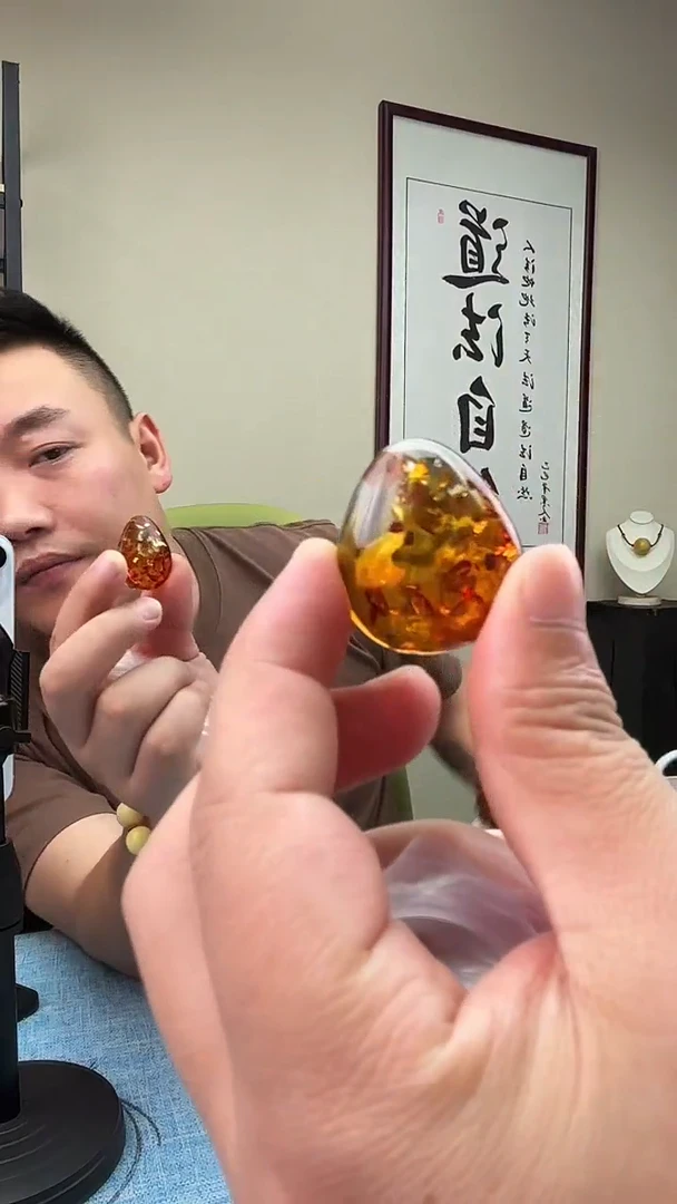琥珀未镶嵌珠宝奇石H5，假一罚十多样性发其一H 赠绳