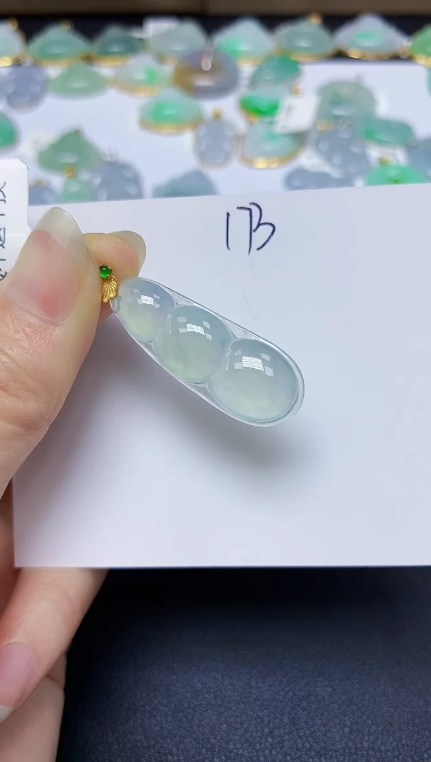 翡翠18K金镶嵌颈饰 天然翡翠A货