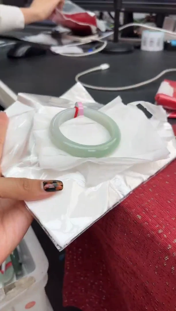 未镶嵌手镯翡翠翡翠手镯1