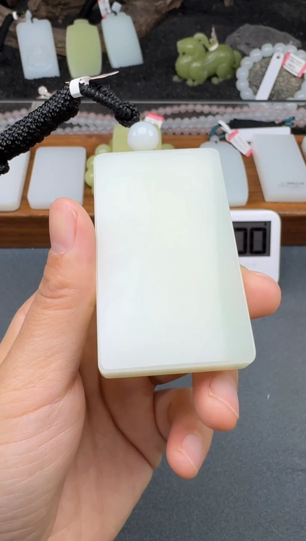 颈饰未镶嵌和田玉2