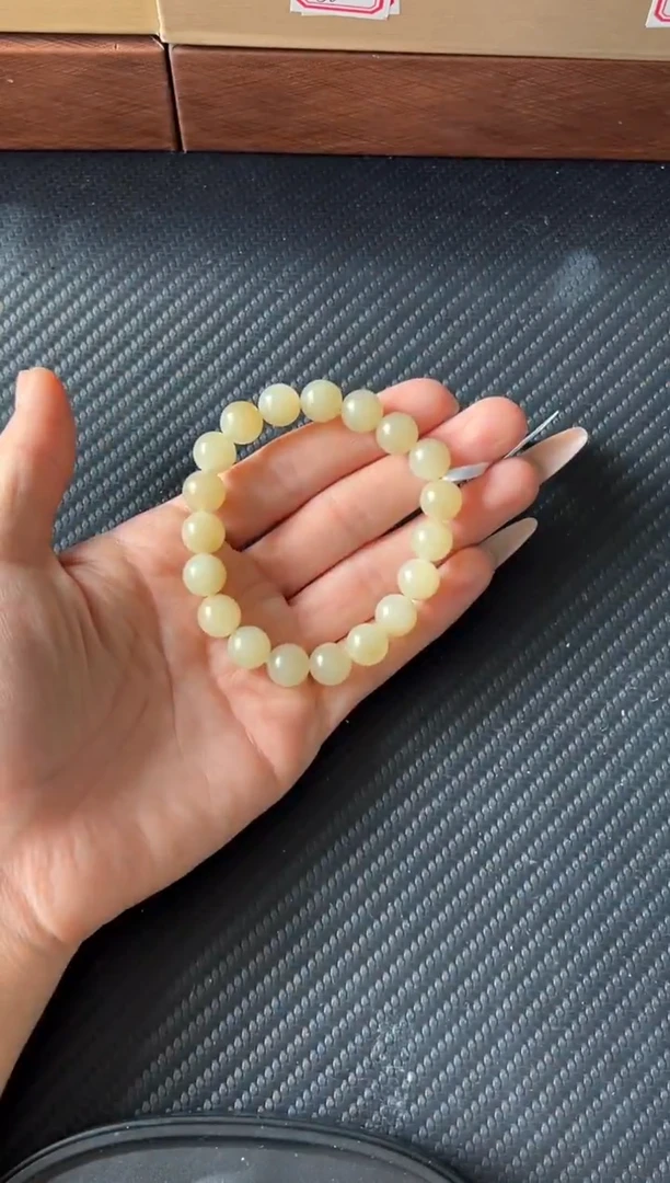 未镶嵌手串和田玉且末金山微色差卡10JM