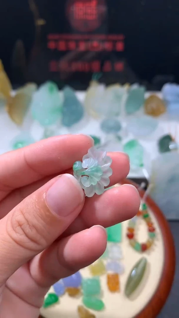 未镶嵌定制翡翠