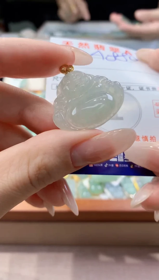 翡翠未镶嵌颈饰 天然A货翡翠挂件