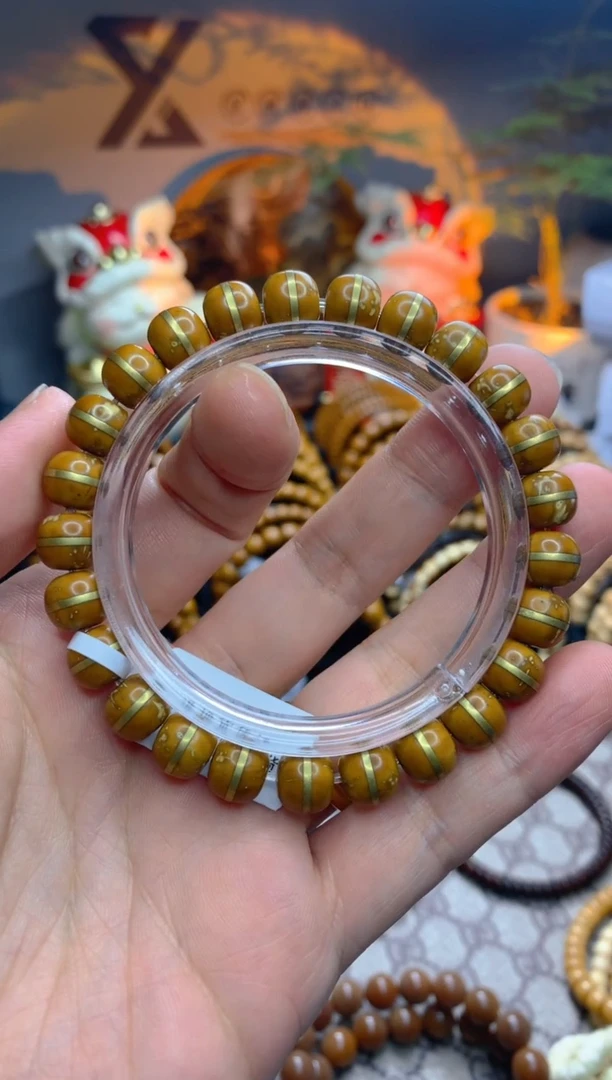 紫金鼠吊坠实心黄皮鼠一线天金腰带卡9老型