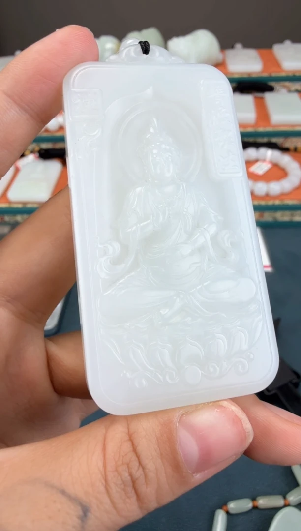 颈饰未镶嵌和田玉1