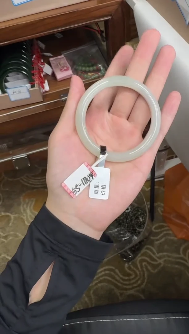 未镶嵌手镯和田玉55